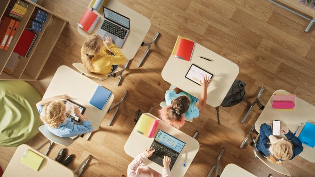 Cyfrowa klasa: Microsoft 365 w codziennej pracy z uczniami ze specjalnymi potrzebami edukacyjnymi