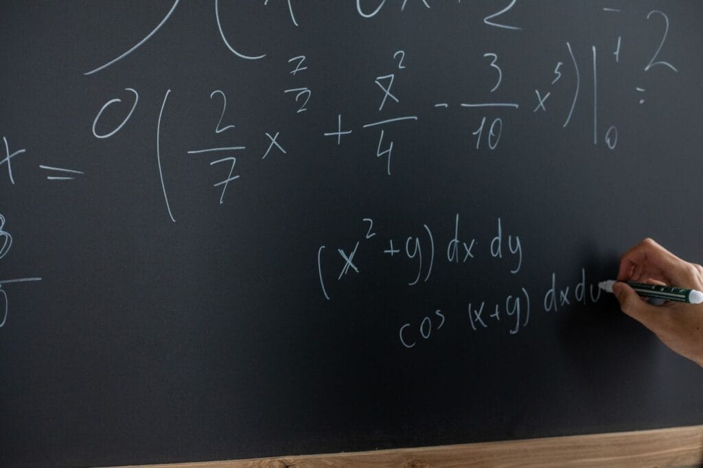 Pomysły na projekty informatyczne łączące matematykę i nauki przyrodnicze